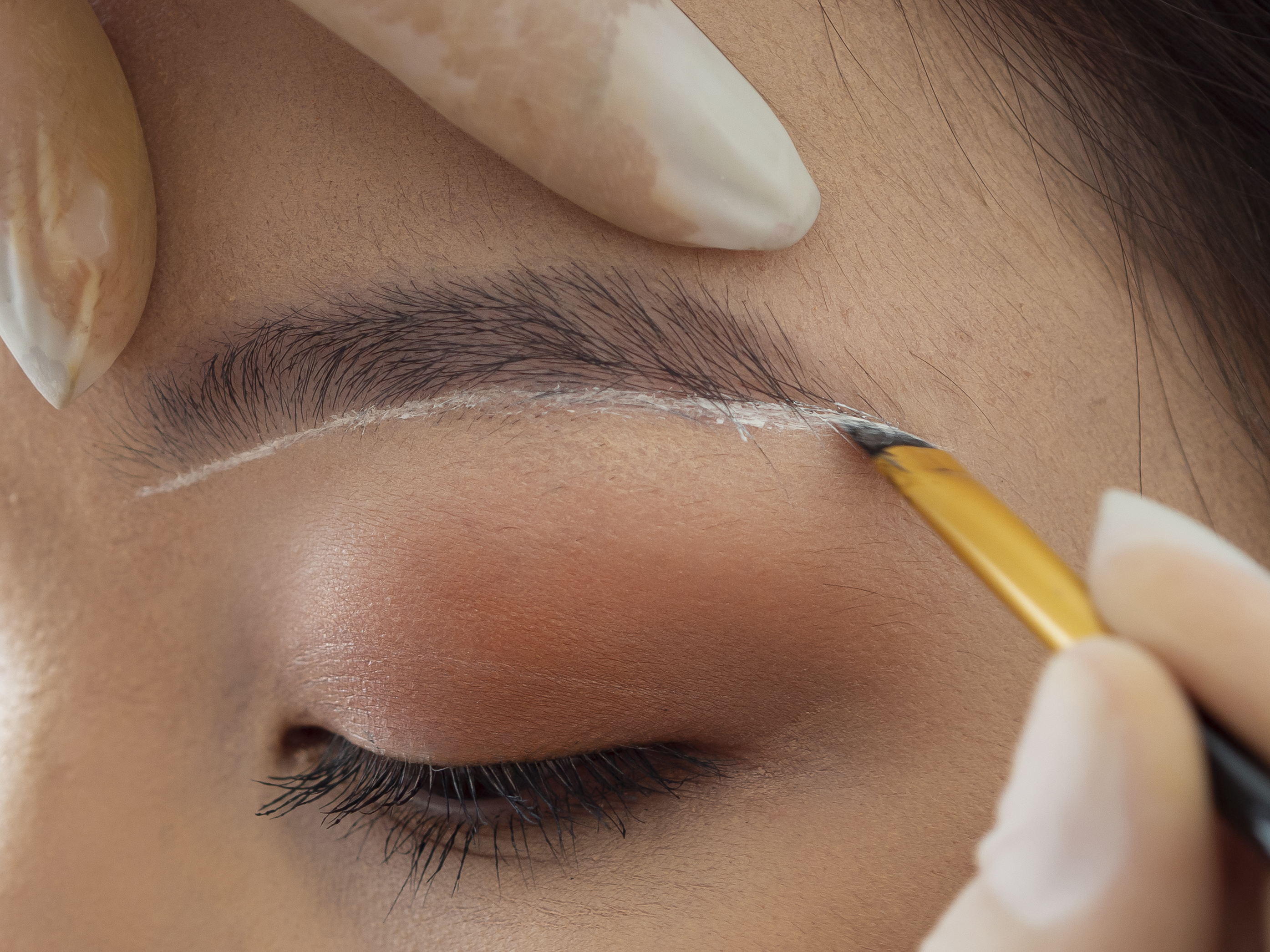 Professional browstyling